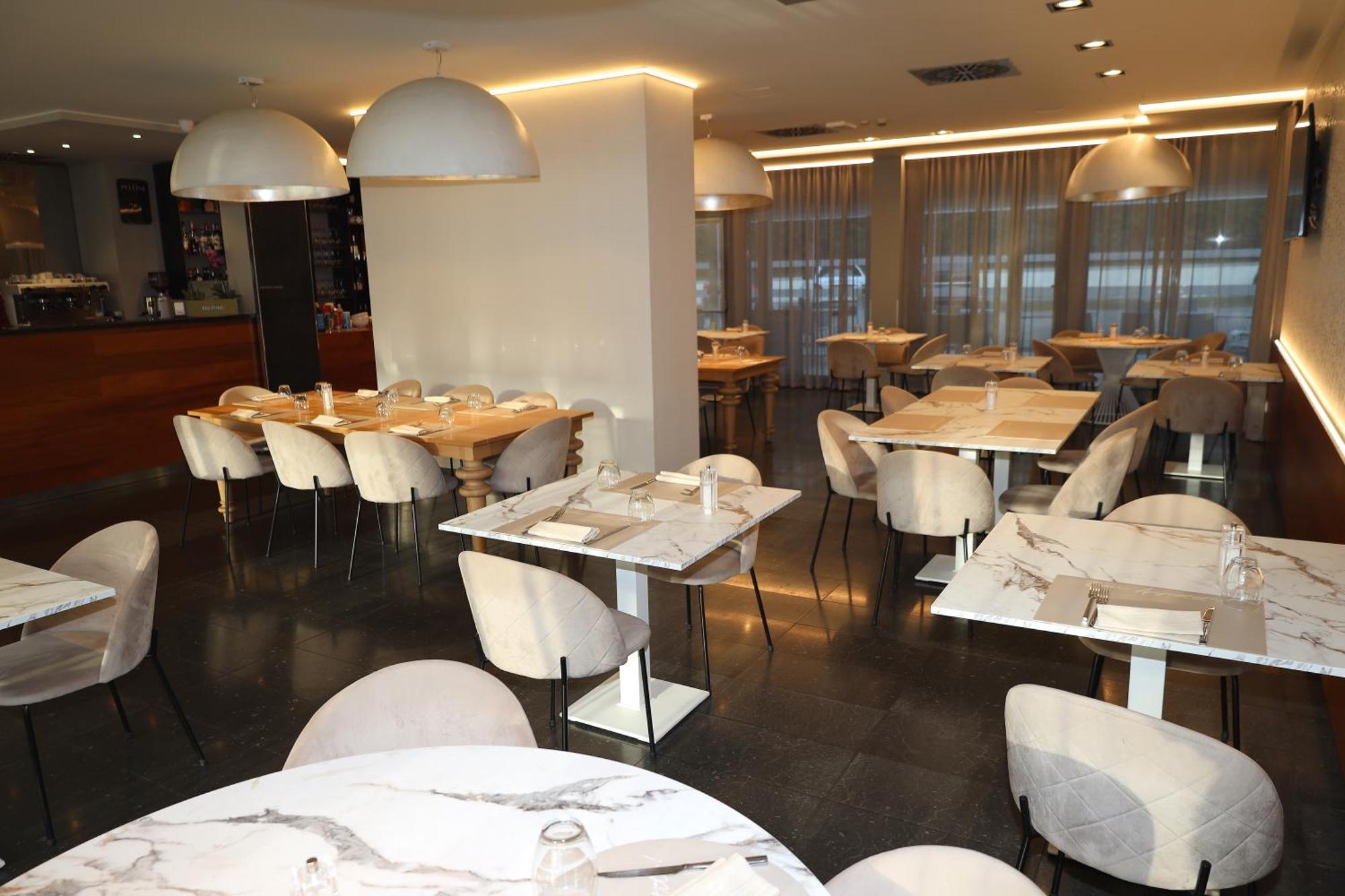 One Hotel & Restaurant Dalmine Exteriér fotografie