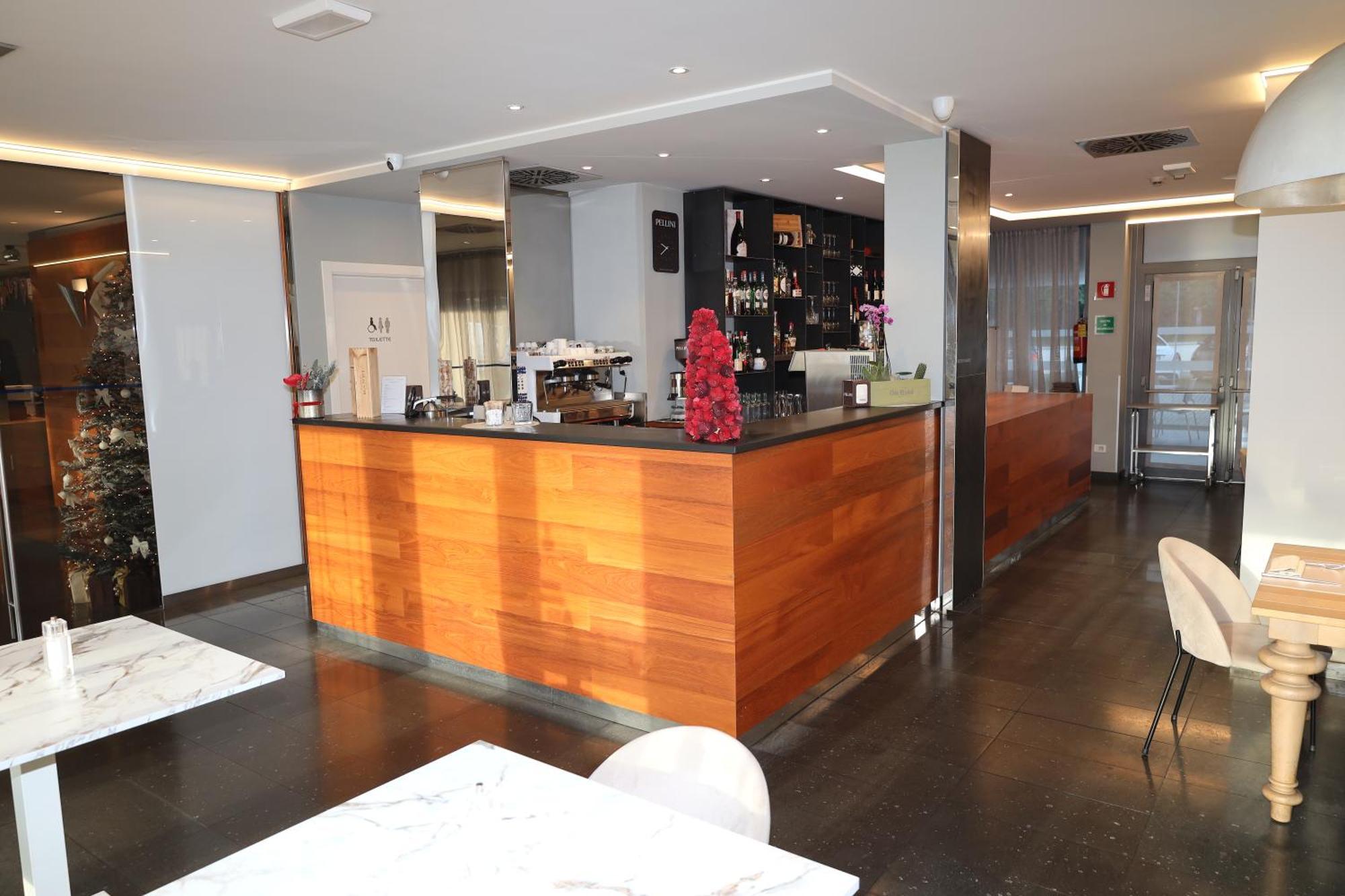 One Hotel & Restaurant Dalmine Exteriér fotografie